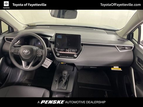 Used 2026 Toyota Corolla Cross LE image 16