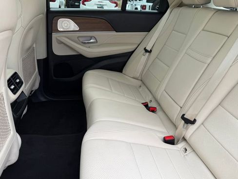 Used 2024 Mercedes-Benz GLE 350 4MATIC w/ AMG Line Exterior image 32