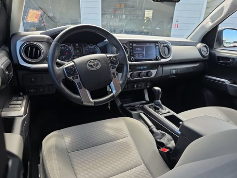 Used 2022 Toyota Tacoma SR5 RWD image 13