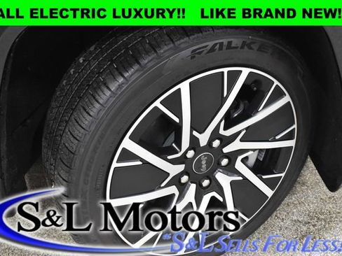 Used 2025 Jeep Wagoneer S Limited image 8