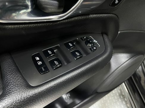 Used 2019 Volvo XC90 T5 Momentum w/ Protection Package Premier image 17