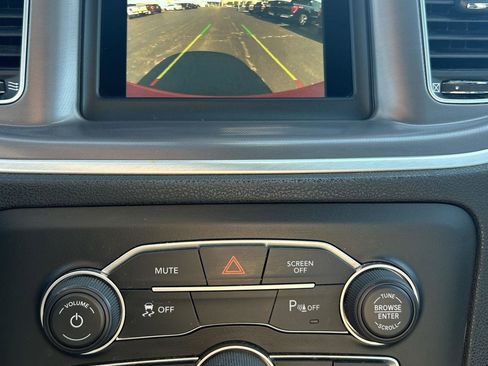 Used 2022 Dodge Charger SXT w/ Leather Interior Group image 11