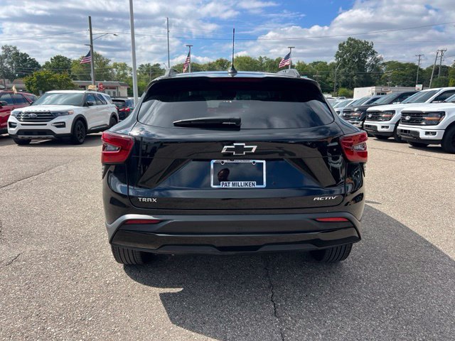 Used 2025 Chevrolet Trax ACTIV w/ Driver Confidence Package FWD image 5