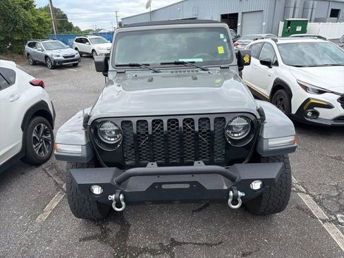 Used 2021 Jeep Gladiator Sport AWD/4WD image 2