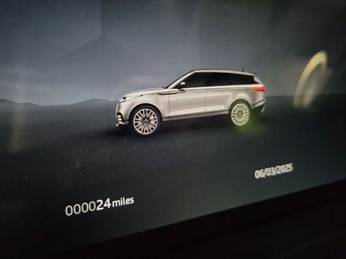 New 2026 Land Rover Range Rover Velar Dynamic SE image 18