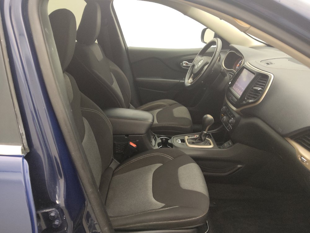 Used 2014 Jeep Cherokee Latitude w/ Comfort/Convenience Group FWD image 21