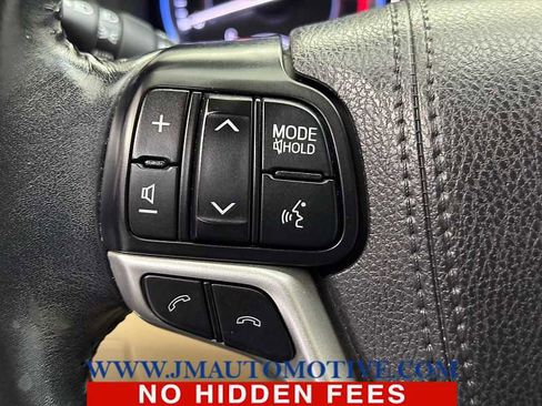 Used 2017 Toyota Highlander Limited image 43