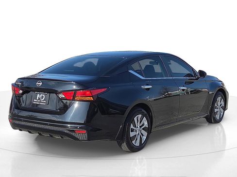 Used 2024 Nissan Altima 2.5 S image 5