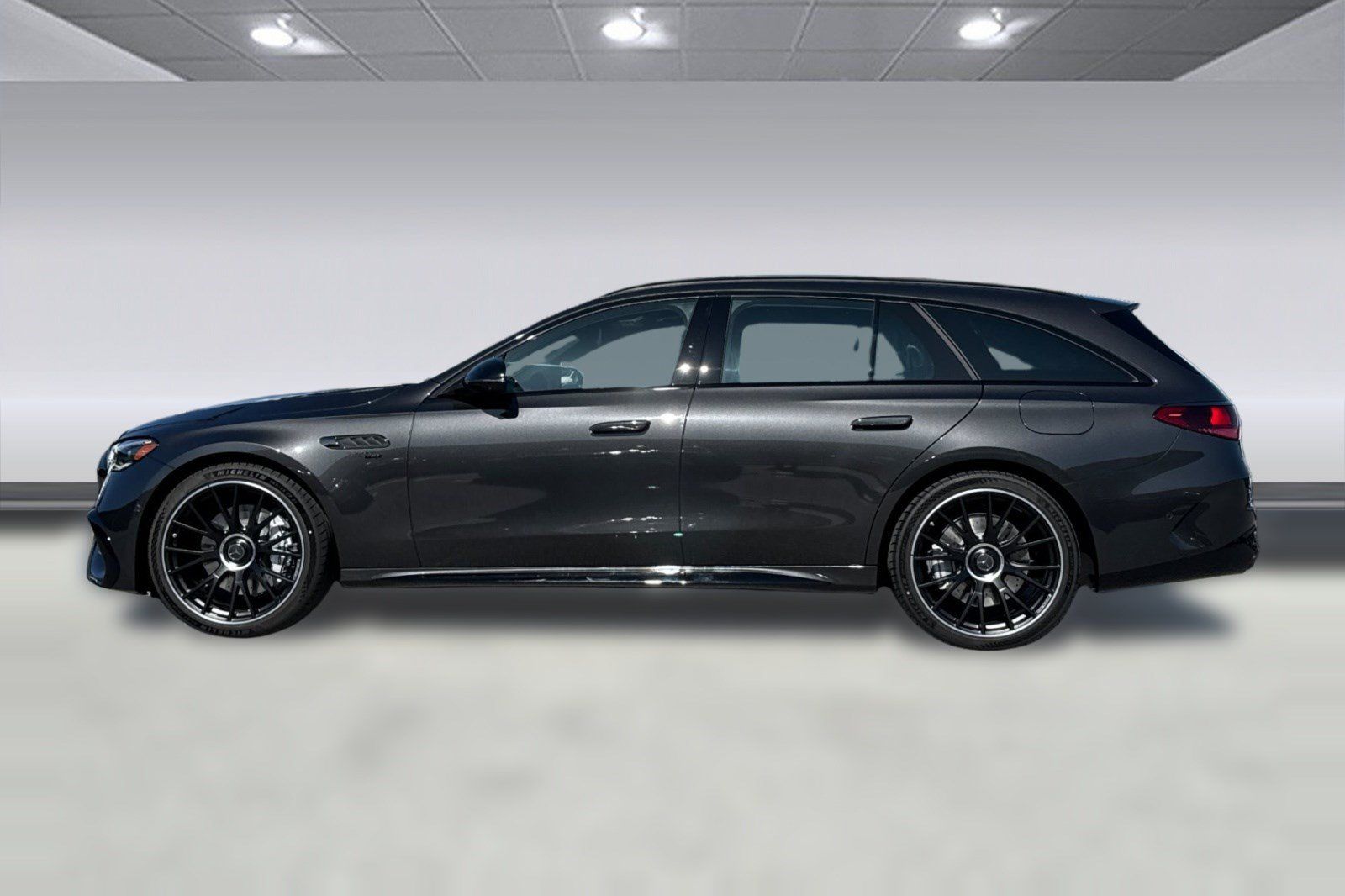 New 2027 Mercedes-Benz E 53 AMG e 4MATIC Wagon image 2