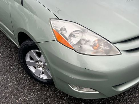 Used 2008 Toyota Sienna XLE image 2
