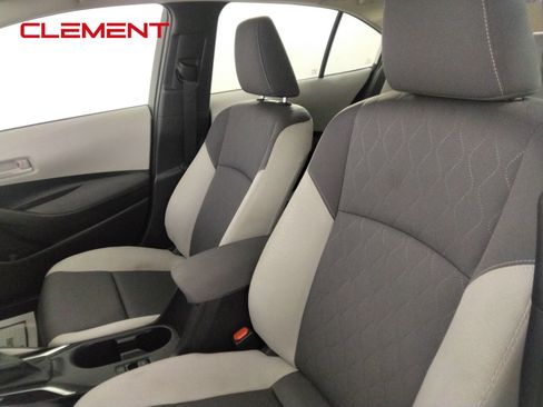 Used 2025 Toyota Corolla LE FWD image 23