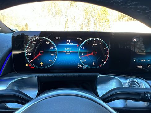 Used 2023 Mercedes-Benz GLB 250 GLB 250 w/ Premium Package image 29