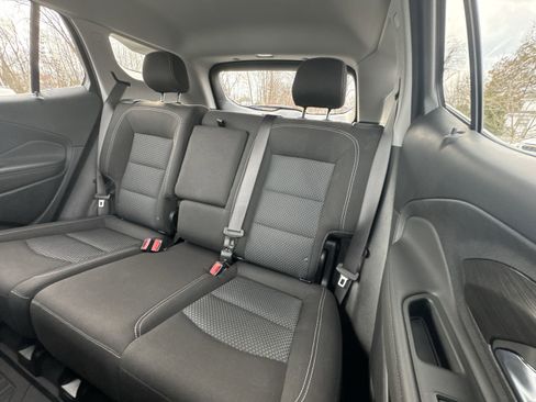 Used 2023 GMC Terrain SLE w/ Driver Convenience Package image 26