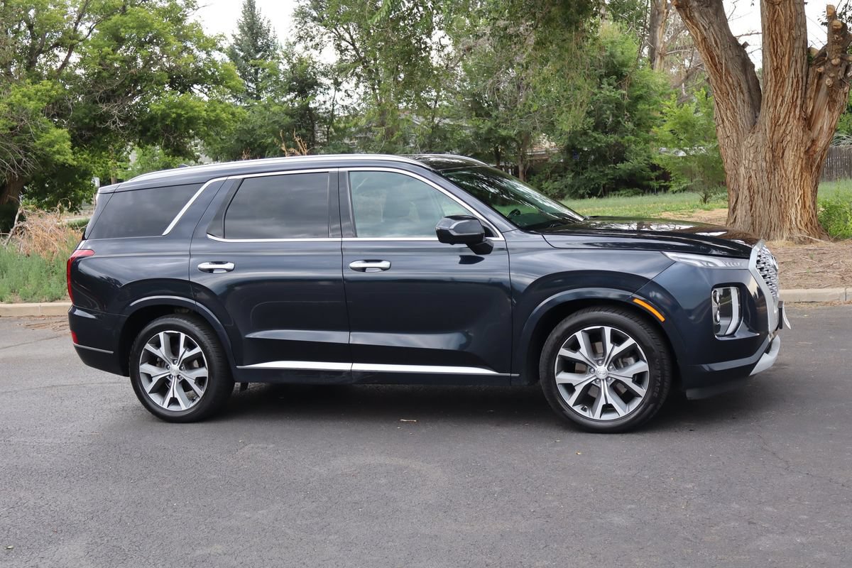 Used 2022 Hyundai Palisade Limited AWD/4WD image 2