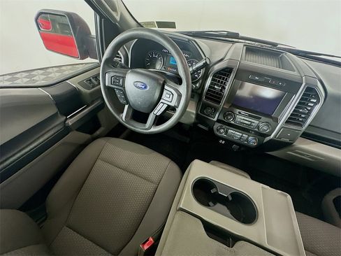 Used 2019 Ford F150 XLT image 9