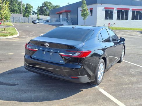 Used 2025 Toyota Camry LE FWD image 4
