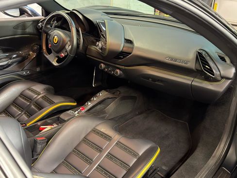 Used 2018 Ferrari 488 GTB image 25