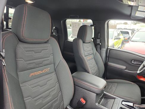 Used 2023 Nissan Frontier PRO-4X w/ Pro Convenience Package image 32