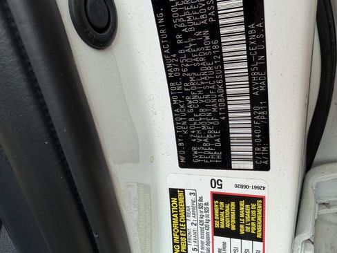 Used 2025 Toyota Camry LE AWD/4WD image 21