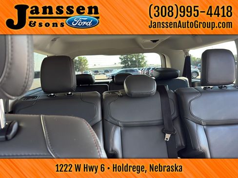 Used 2025 Ford Expedition Max Active AWD/4WD image 16