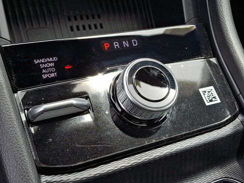 New 2026 Jeep Grand Cherokee Limited AWD/4WD image 11