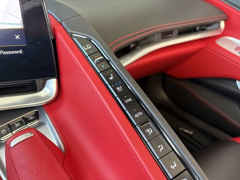 Used 2023 Chevrolet Corvette Stingray Premium Conv w/ Z51 Performance Package RWD image 30