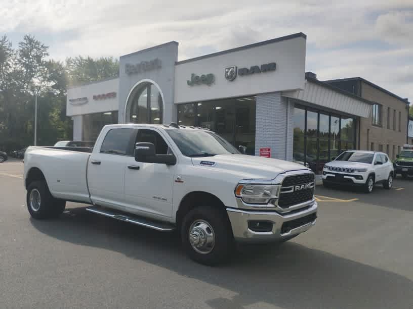 Used 2024 RAM 3500 Big Horn AWD/4WD image 1