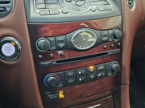 Used 2014 INFINITI QX50 Journey w/ Premium Package image 29