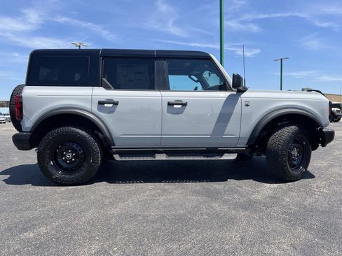 New 2026 Ford Bronco Big Bend w/ Black Diamond Package AWD/4WD image 4