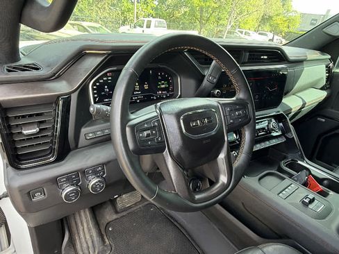 Used 2024 GMC Sierra 2500 AT4 w/ AT4 Premium Plus Package image 10