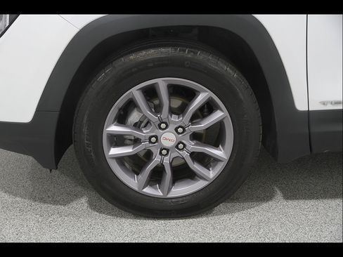 Used 2023 GMC Terrain SLT w/ Infotainment Package II AWD/4WD image 23