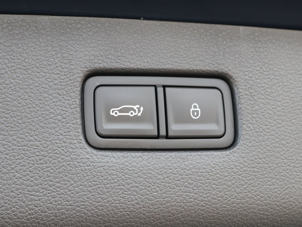 Used 2025 Genesis GV80 2.5T Standard AWD/4WD image 38