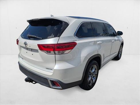 Used 2019 Toyota Highlander Limited Platinum image 5