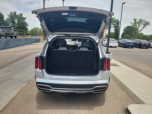 Used 2022 Kia Sorento S FWD image 13