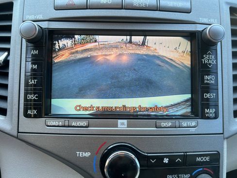 Used 2011 Toyota Venza AWD w/ Premium Pkg #2 image 13