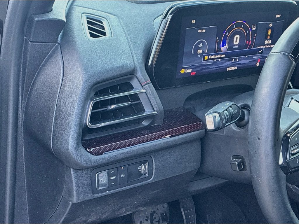 Used 2025 Chevrolet Traverse RS FWD image 10
