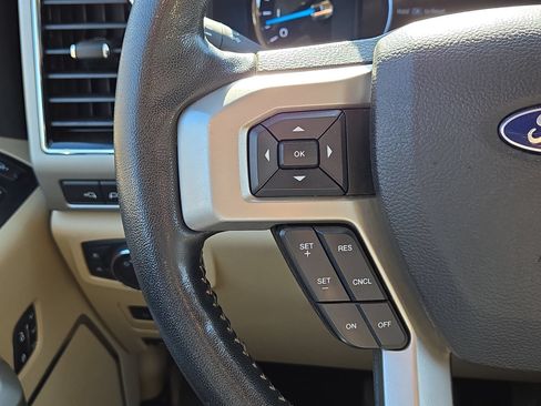 Used 2020 Ford F250 Lariat w/ Lariat Ultimate Package AWD/4WD image 21