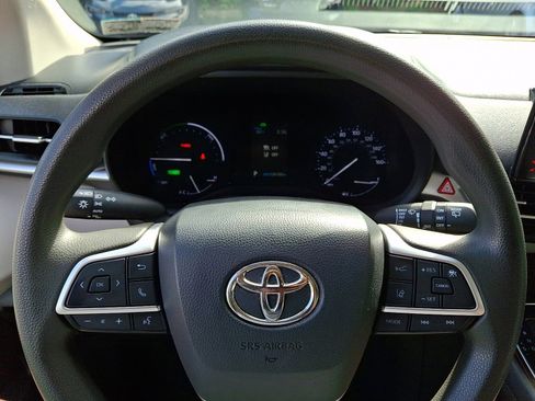 Used 2021 Toyota Sienna LE AWD/4WD image 20