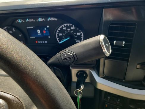 Used 2025 Ford F250 XLT image 34