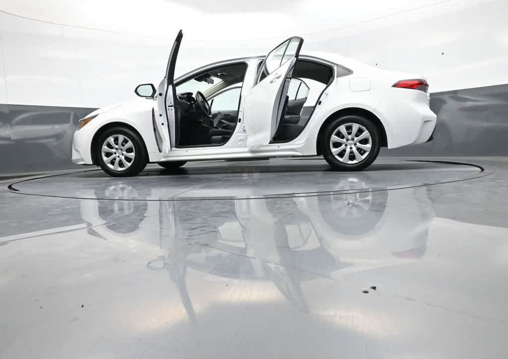 Used 2026 Toyota Corolla LE FWD image 47