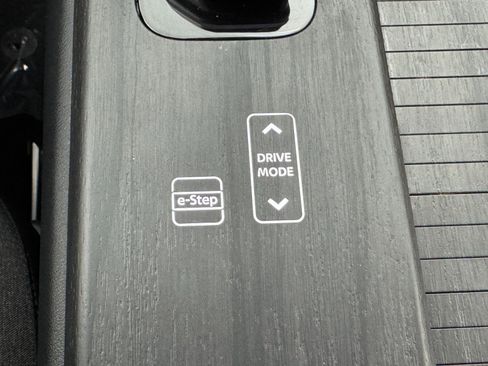 Used 2023 Nissan Ariya Venture+ image 28