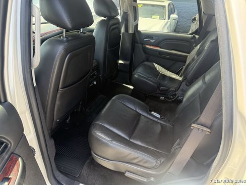 Used 2013 Cadillac Escalade Premium AWD/4WD image 18