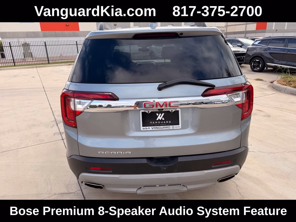 Used 2023 GMC Acadia SLT FWD image 3