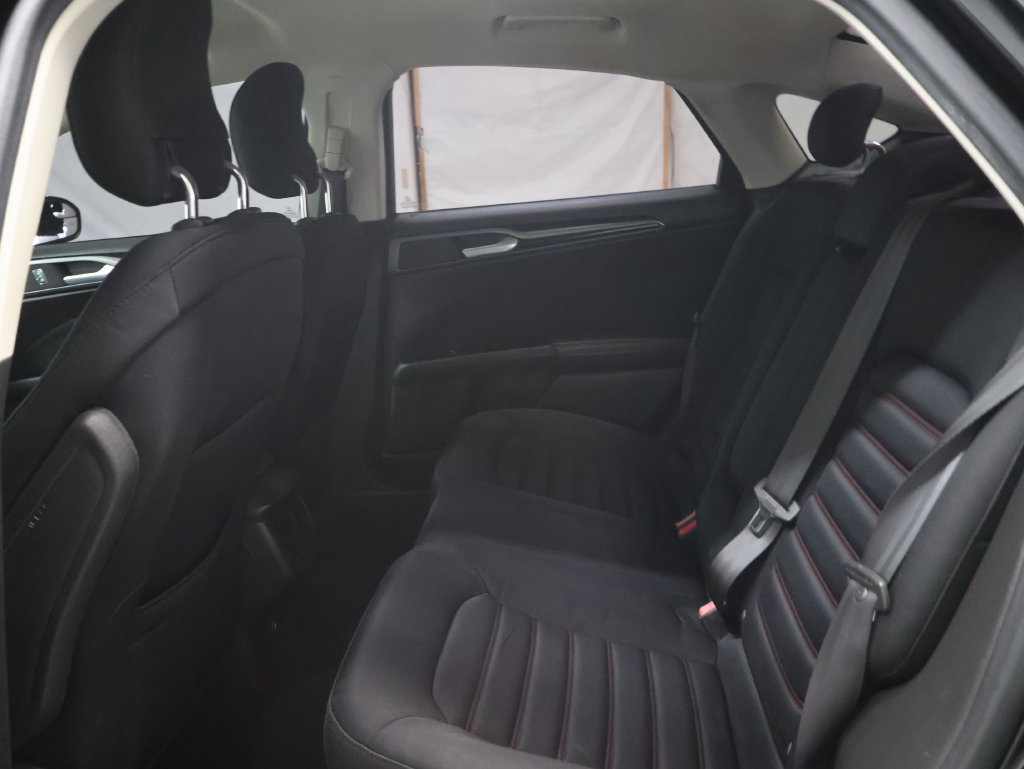 Used 2013 Ford Fusion SE FWD image 14