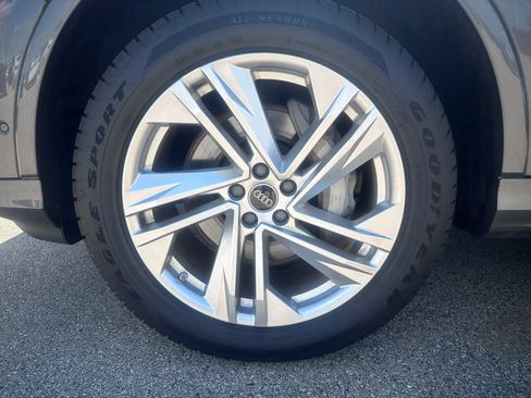 Used 2022 Audi Q7 3.0T Premium Plus AWD/4WD image 22