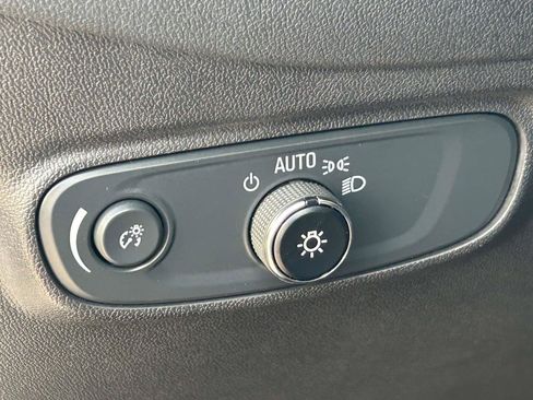 Used 2024 Chevrolet Equinox LT AWD/4WD image 18