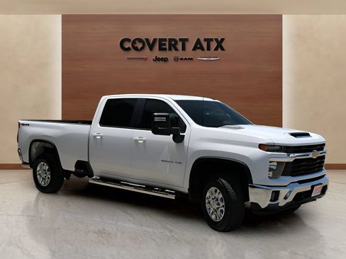 Used 2025 Chevrolet Silverado 2500 LT w/ Convenience Package AWD/4WD image 7