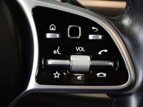 Used 2022 Mercedes-Benz GLE 450 4MATIC image 17