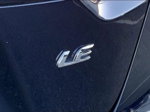 Used 2020 Toyota Corolla LE FWD image 10