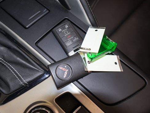 Used 2016 Chevrolet Corvette Z06 w/ 3LZ Preferred Equipment Group image 31